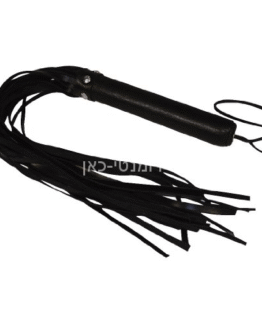 שוט עור עם ידית עץ עם ניטים